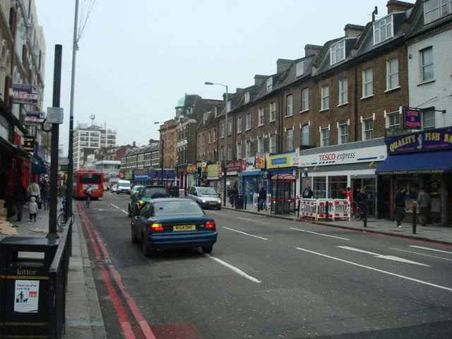 Elderly Womanâ€™s Diamond Watch Snatched in Broad Daylight Near Seven Sisters Road