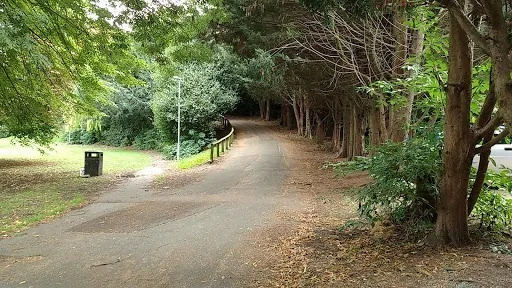 Dawn Attack in Faversham Park: Police Hunt Stranger Who Robbed Man at 4.40am