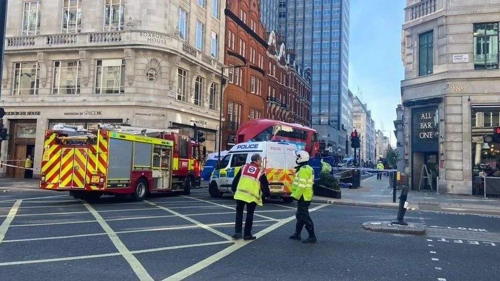 Woman Killed by Bus at Regent Street Junction in Central London â€“ Roads Reopen After Crash