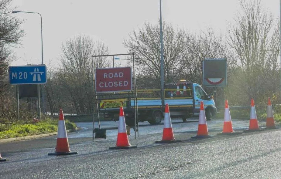 Operation Brock Activated Tonight on M20 as Dover Ferry Capacity Plummets â€“ Contraflow Setup to Ease Freight Delays