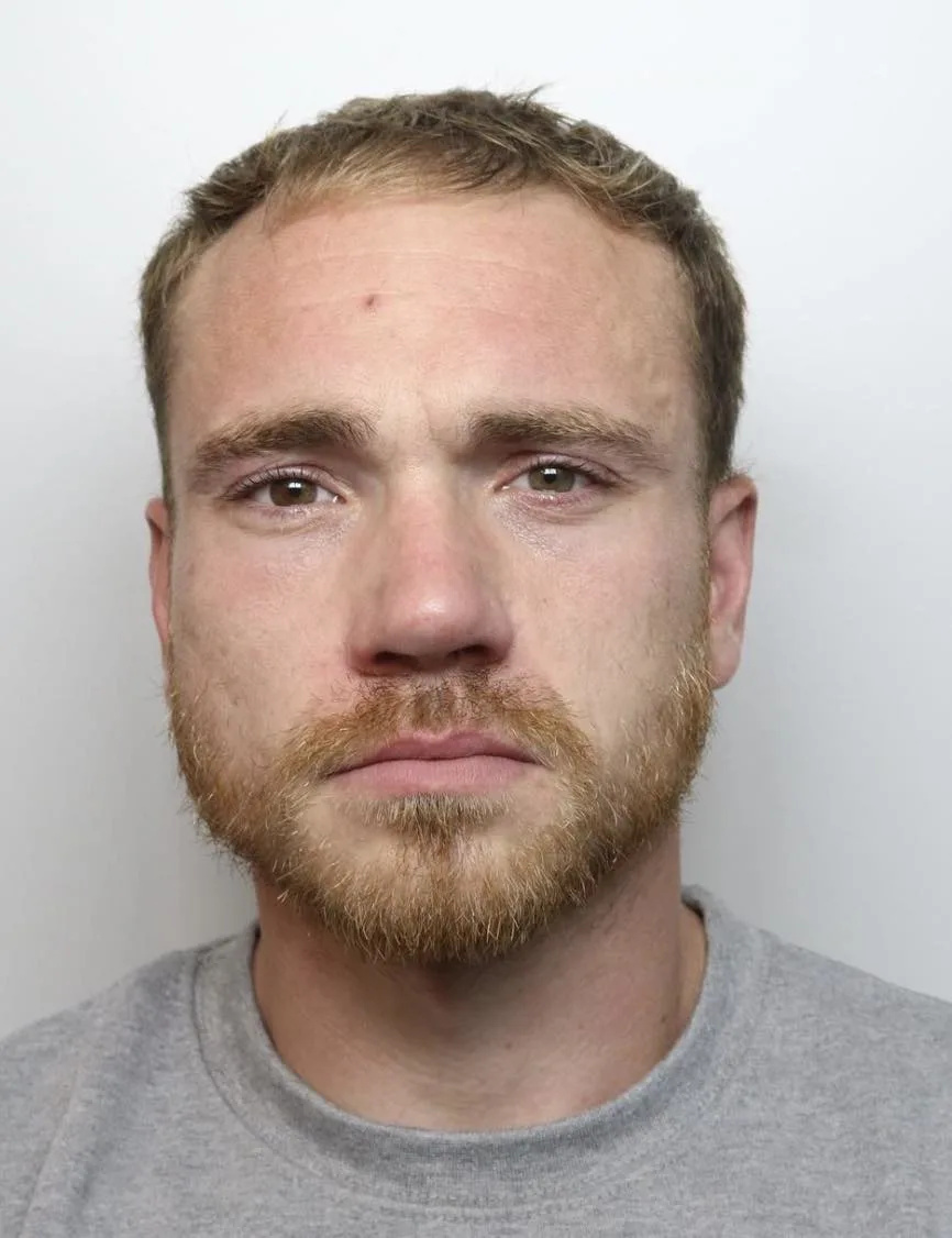 Milton Keynes Police Hunt Violent Fugitive Lee Chapman â€“ Do Not Approach, Call 999 Immediately