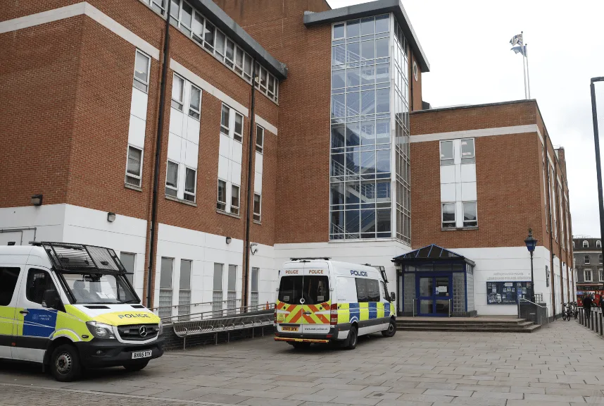 Mystery Spray Causes Chaos at Lewisham Police Station â€“ Officers and Detainees Treated for Eye Irritation