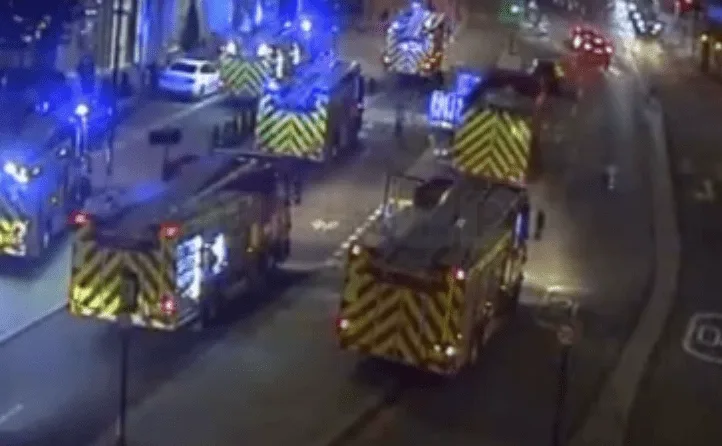 Â£900k London Flat Ablaze on Blackfriars Road â€“ Firefighters Rescue Dog from Flames!