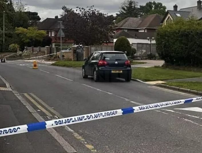 Man Stabbed After Being Chased Off Train at Bickley Station â€“ Two Men Arrested in Bromley Attack
