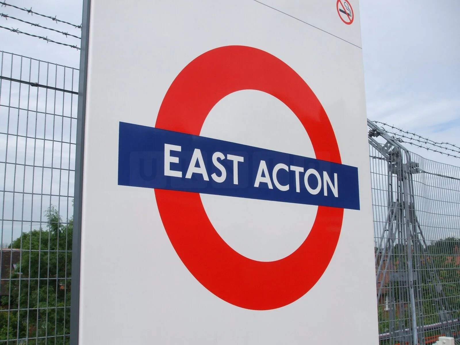 Man in 40s Arrested After Young Man Dies on East Acton Tube Tracks â€“ Police Urge Witnesses to Come Forward