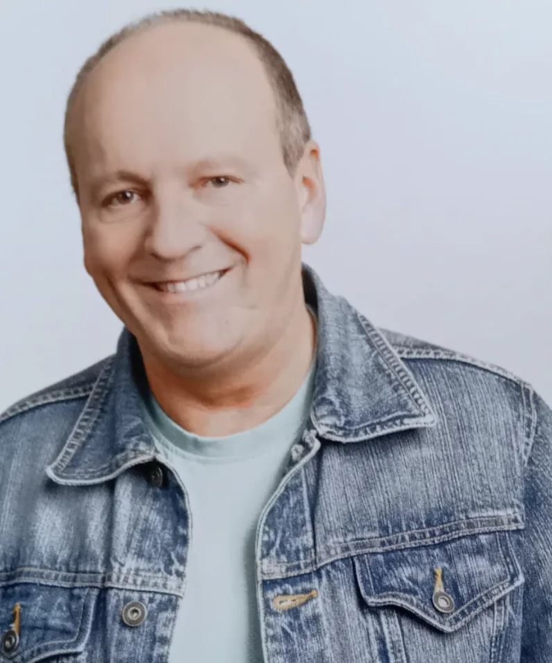 Brightonâ€™s John Mann Joins Regency Radio with New Show â€œTreasure Chestâ€