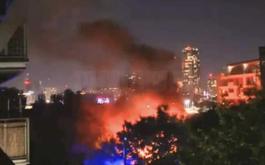Massive River Lea Canal Boat Fire Battled by 40 Firefighters After Gas Cylinder Threat