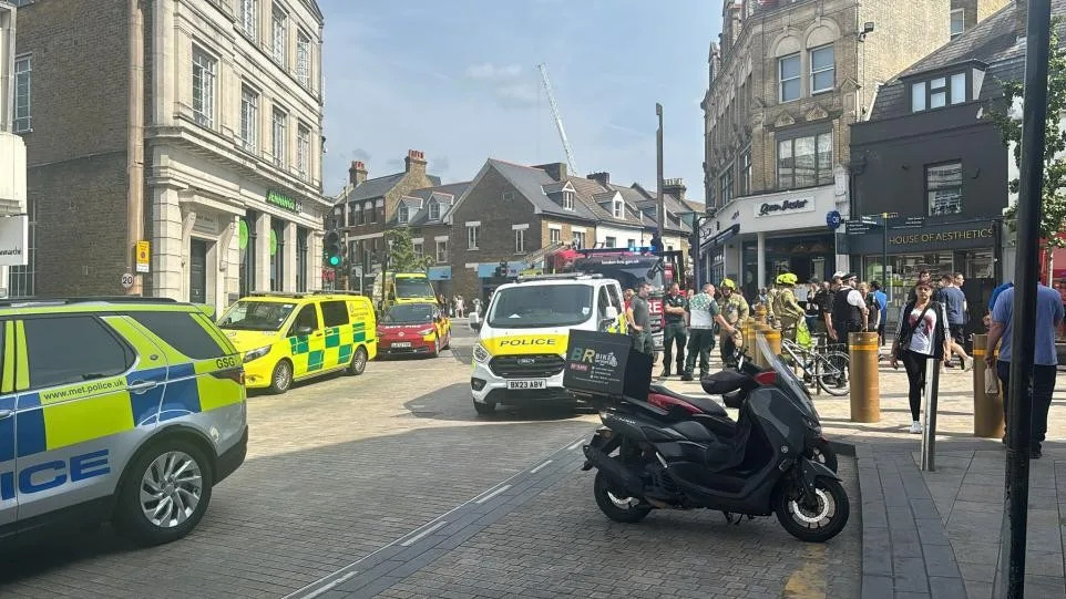 Bromleyâ€™s Glades Shopping Centre Reopens After Bomb Scare Evacuation Ends Safely