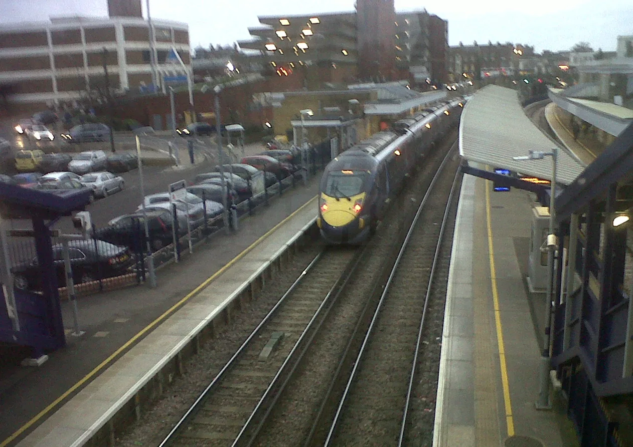 Person Dies on Gravesend Tracks – Rail Delays Cleared After Morning Incident