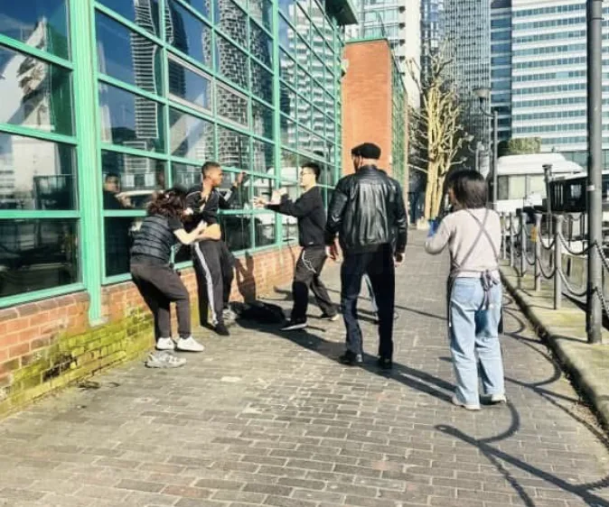 Canary Wharf Bag Snatcher Caught After Quick-Thinking Bystanders Tackle Thief in Broad Daylight