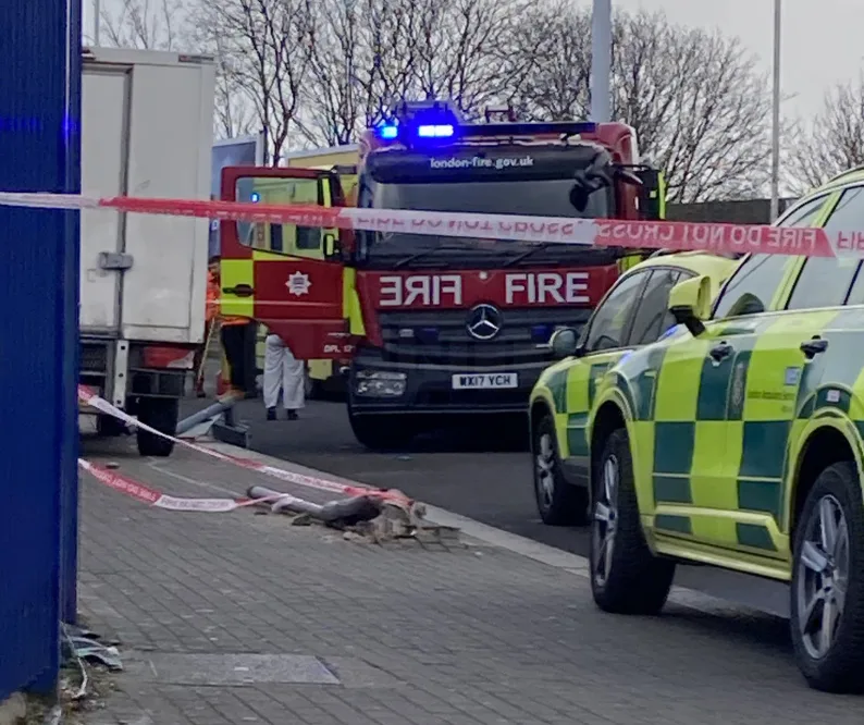 Van Mounts Pavement Near Dagenham East Tube, Pedestrian Hospitalised â€“ Police Seek Witnesses