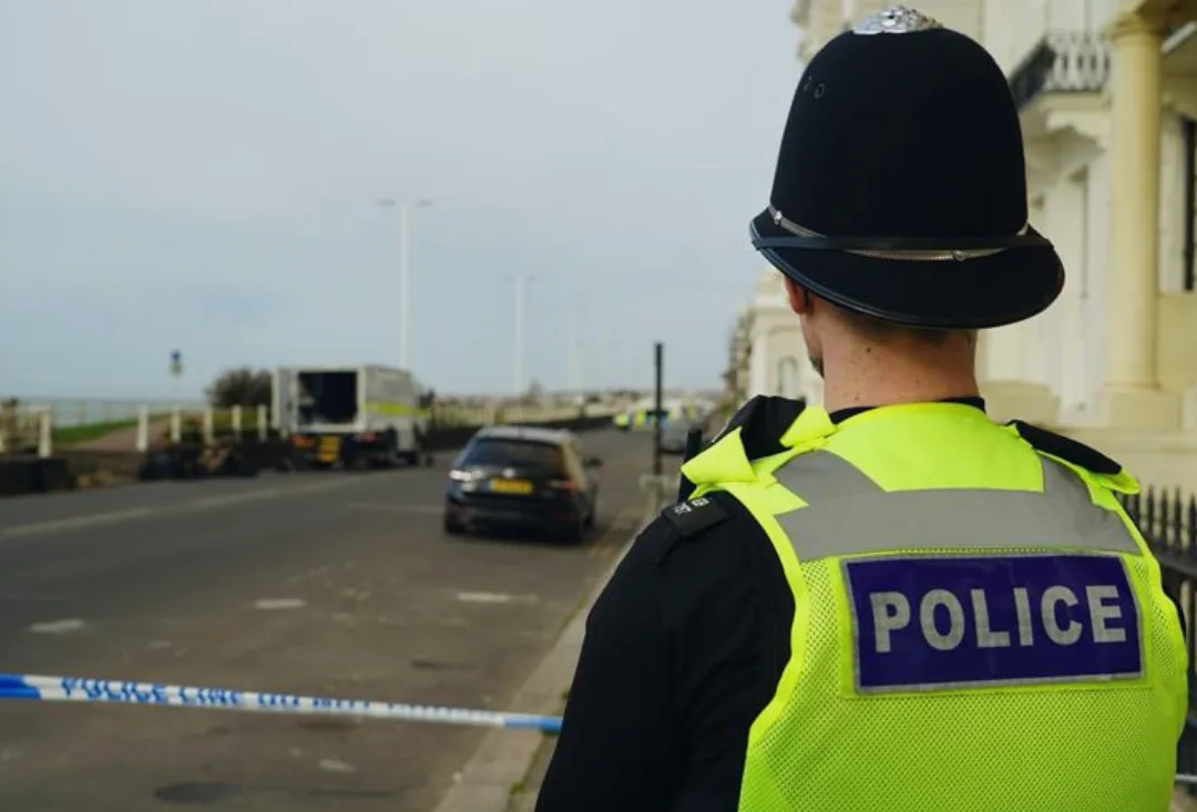 Bomb Squad Defuse Explosives on A259 Marina as 45 Homes Locked Down in St Leonards
