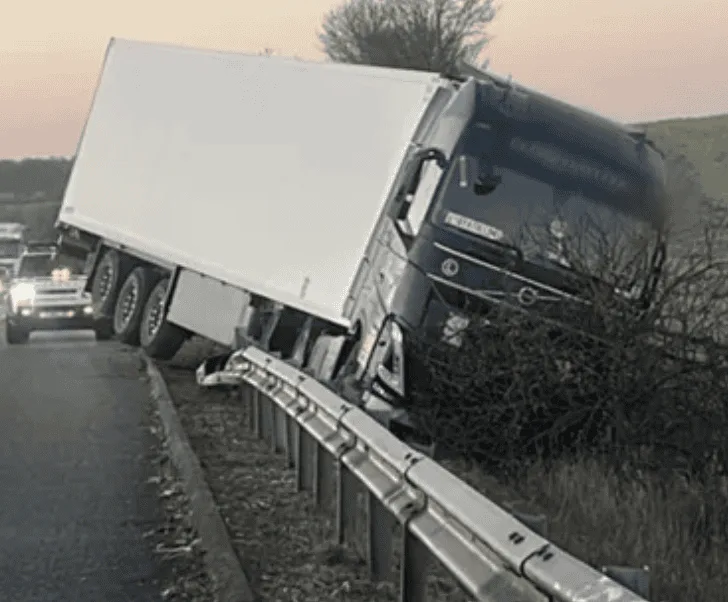 M11 Northbound Shut After Lorry Crashes Near Stansted â€“ Massive Delays and Diversions in Essex