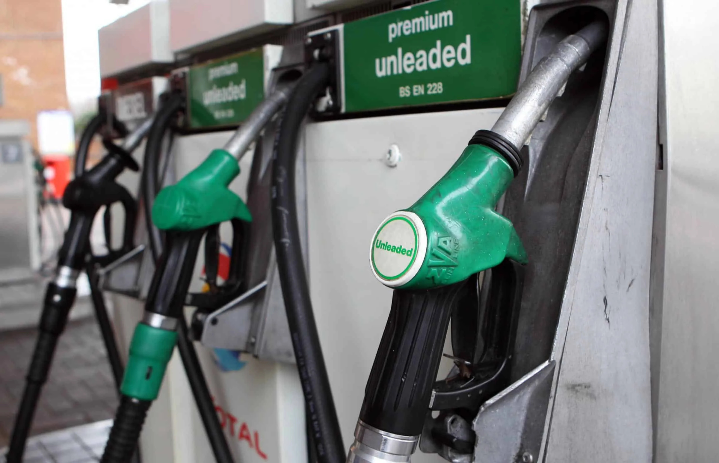 Fuel Prices to Plunge by 6p per Litre This Easter as Oil Hits Lowest Since 2021