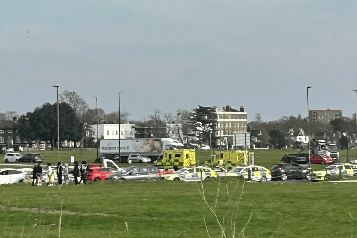 Blackheath Easter Funfair Reopens with Heavy Security After Youth Violence and Knife Arrests