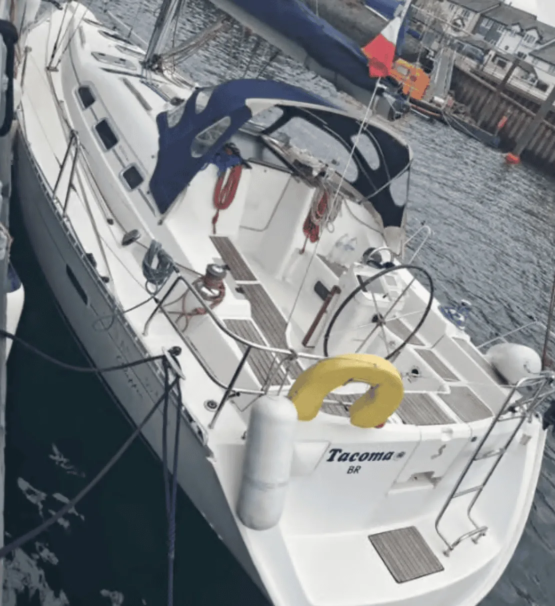 Luxury Yacht Tacoma BR Busted Smuggling 20 Albanians Across Channelâ€”Smugglers Shift to High-End Vessels