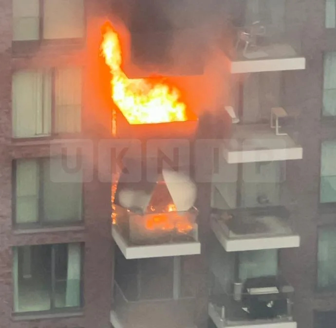Massive Blaze Devastates Luxury Goodmanâ€™s Fields Flats in Aldgate â€“ 100 Firefighters Battle Inferno