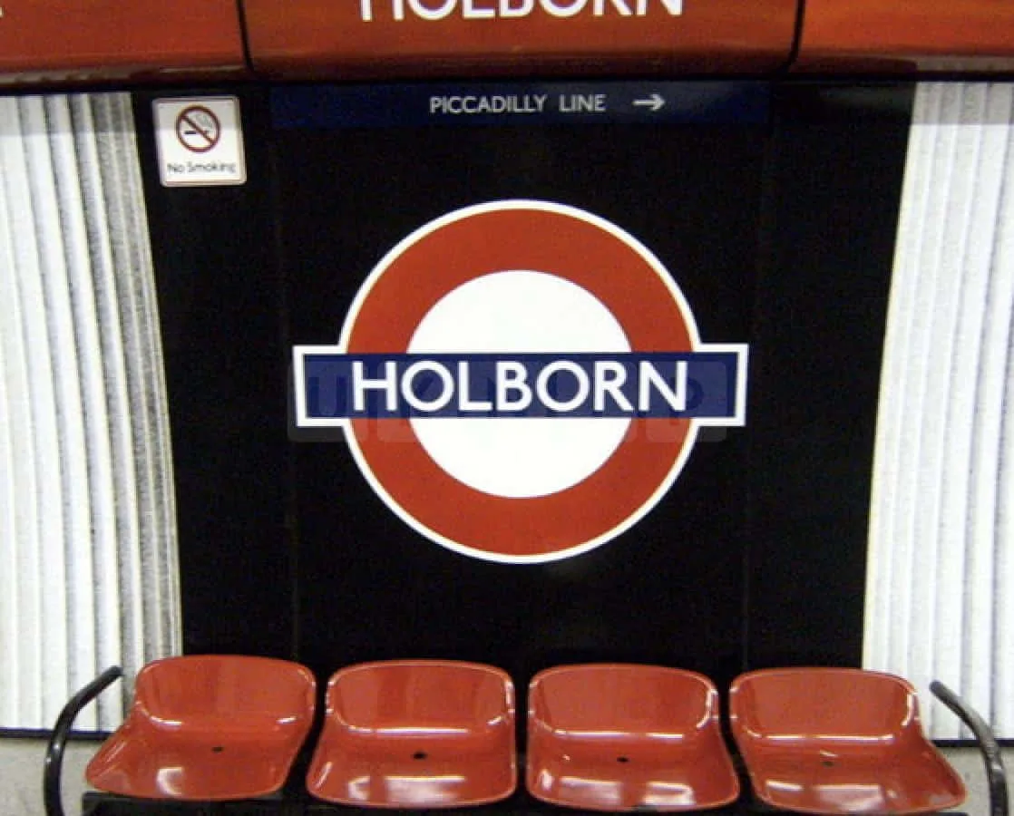 Man Hit by Train at Holborn Tube Station â€“ Rushed to Hospital with Non-Life Threatening Injuries