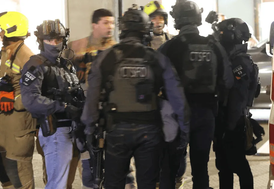Five Men, Including Four Iranians, Arrested in UK Terror Raids Across Swindon, London & Manchester