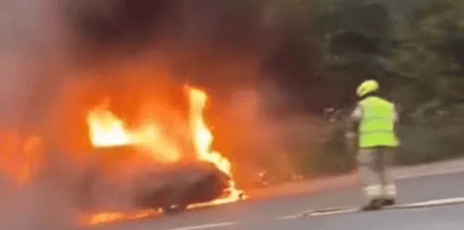 Range Rover Goes Up in Flames on North Circular in Barkingâ€”Firefighters Tackle Blaze, No Injuries