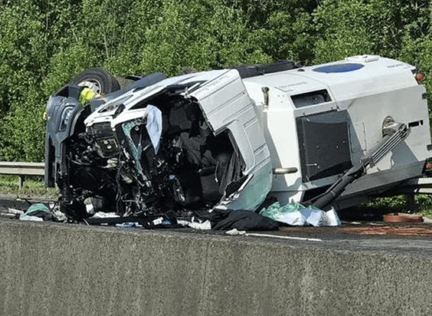 M25 Crash Chaos: Man Seriously Injured as HGV and Road Sweeper Collide â€“ Two Arrested for Dangerous Driving