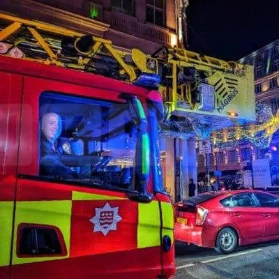 Tragic Bicester Blaze Claims Lives of Two Firefighters and Local Man â€“ Police Launch Investigation