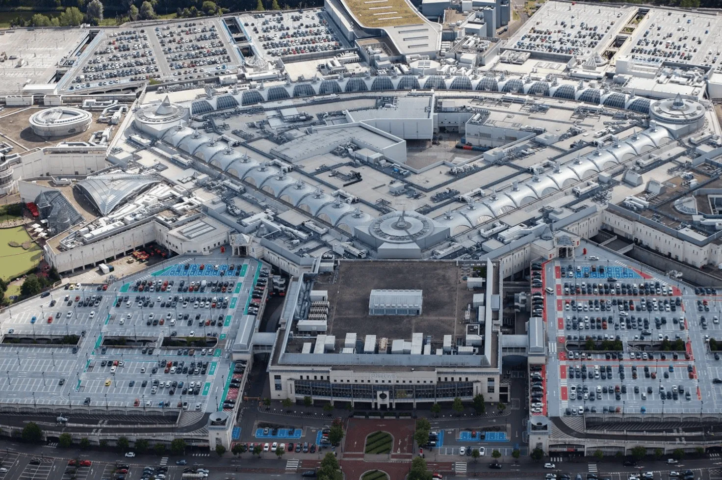 Shoplifter Busted at Gatwick After Â£2,000 John Lewis Handbag Heists Across Bluewater and Cambridge