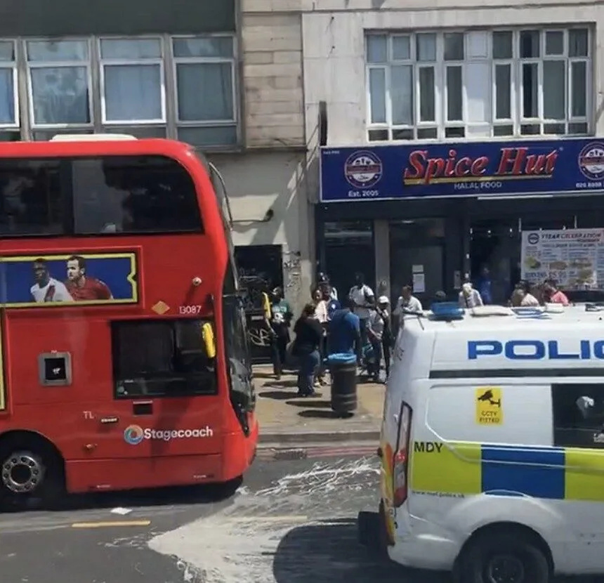 Double Stabbing on 54 Bus in Catford Leaves Two Men Stable â€“ Police Hunt Suspect