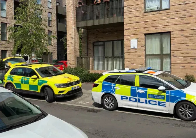 Double-Stabbing in Erith: Woman and Teen Girl Injured as Police Hunt Two Suspects