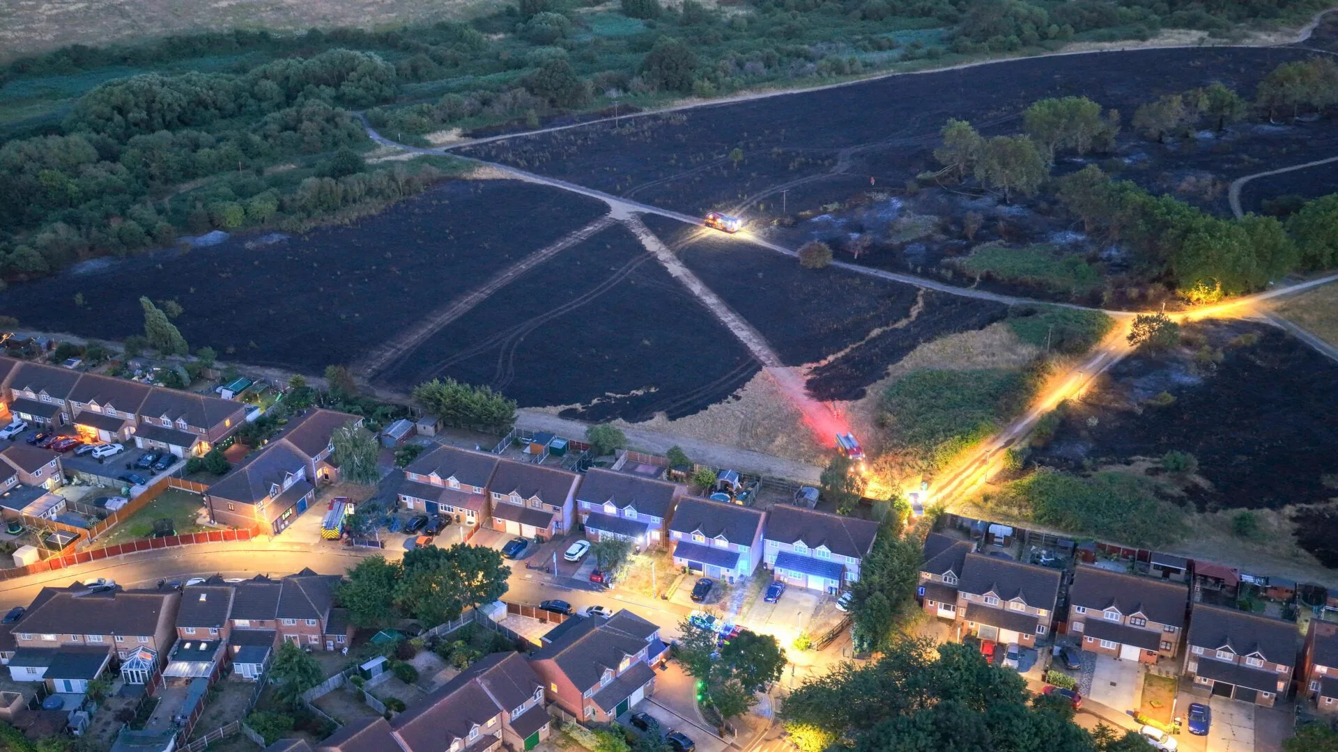 â€˜East London Burningâ€™: 250 Firefighters Battle Triple Wildfire Emergency Amid Heatwave