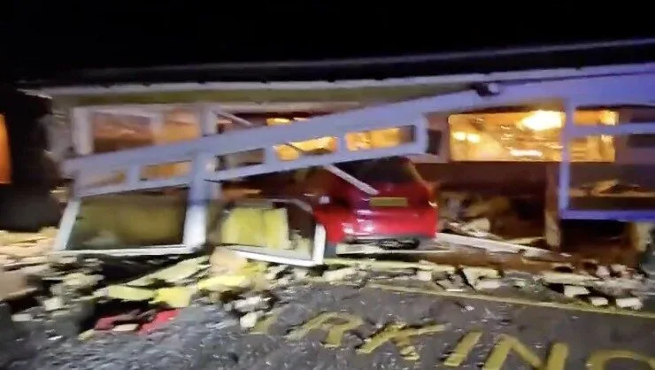 Car Crashes into Pilot Inn Pub â€” Driver Arrested