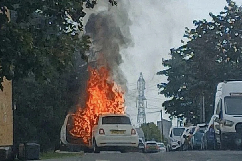 Car Torched in Swanscombe â€“ Firefighters Slam On The Brakes