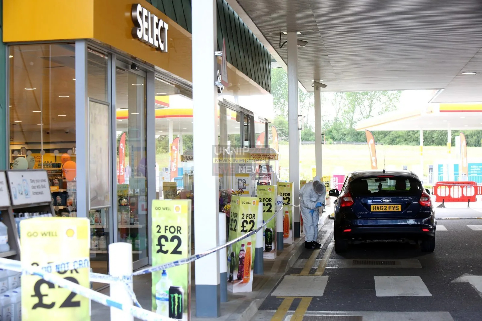 Man in 20s Arrested Over Cobham M25 Service Station Murder â€“ Police Hunt Second Suspect and Van