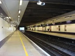 Man Found Dead on Tracks Near Wembleyâ€™s 1 Central Station â€“ Police Urge Witnesses to Come Forward