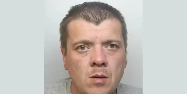Disqualified Driver David Bailey Jailed 16 Months for Stolen Land Rover Danger Drive in Bruton
