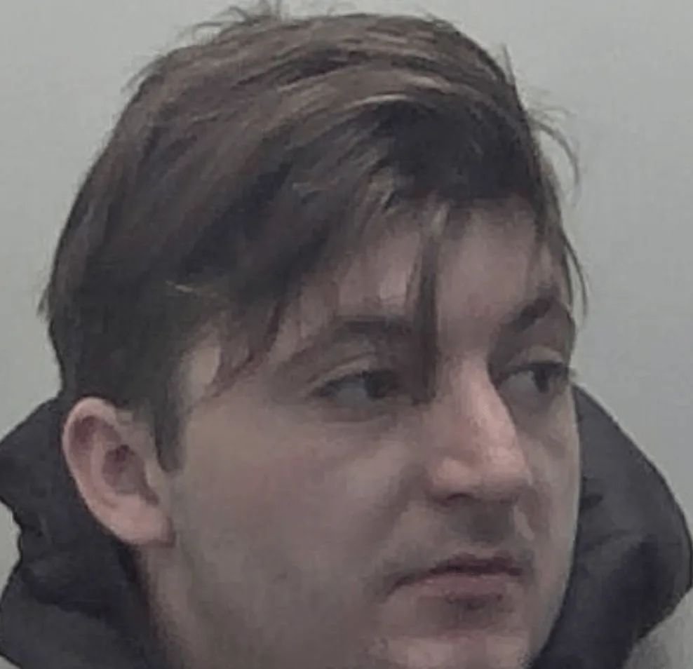 A thief who assaulted a shop worker and spat in the faces of two police officers has been jailed â€“ (ID 520194)