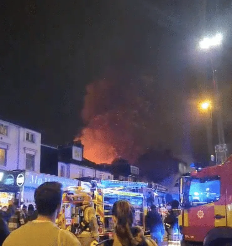 Massive Fire Near Forest Hill Station Sparks Travel Chaos as 100 Firefighters Battle Blaze