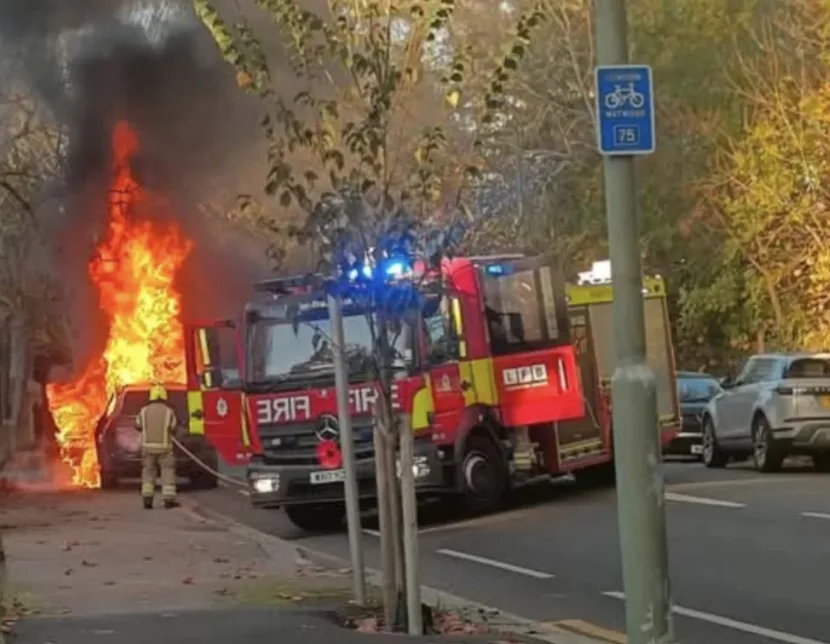 Blazing Car Sparks Bromley Rush Hour Chaos â€“ Firefighters Douse Flames in 30 Mins