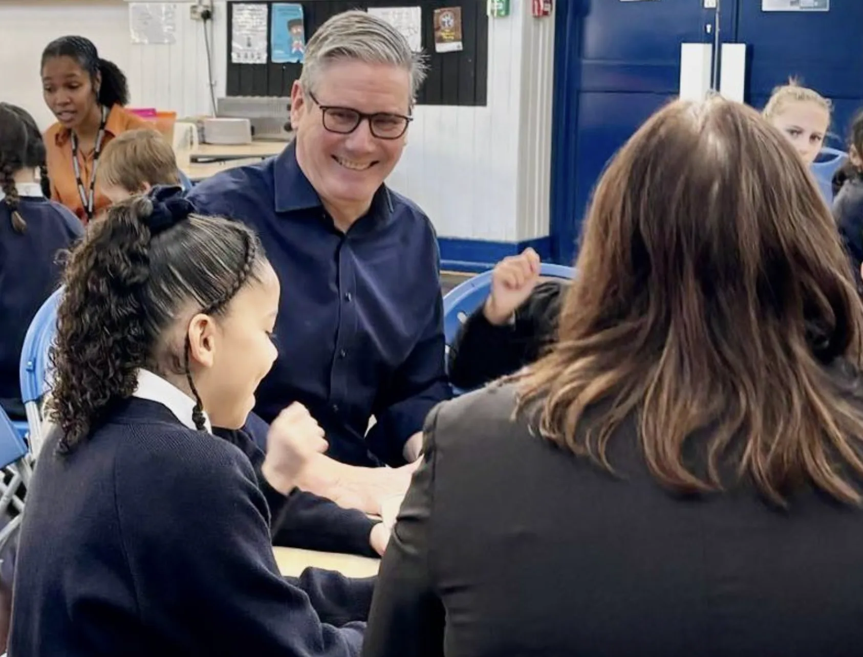 Prime Minister Drops In on Caversham Schoolâ€™s Breakfast Club