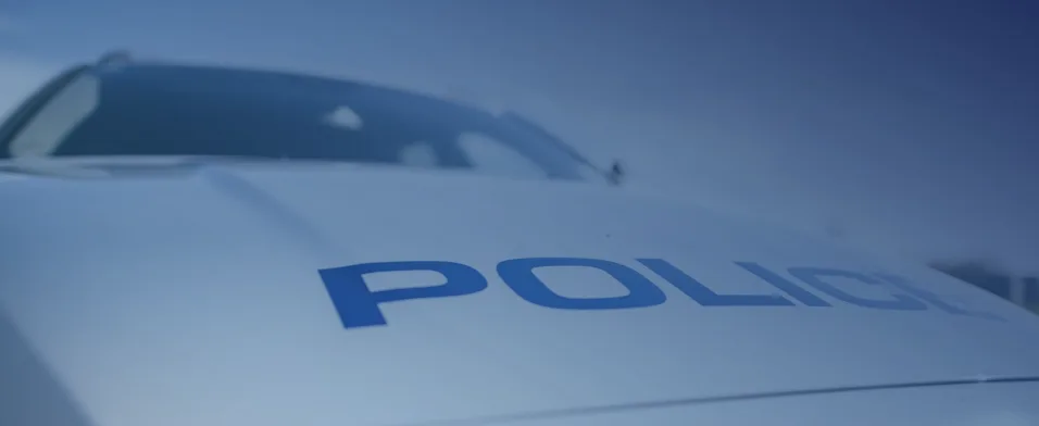 Early Morning Attack at Ravensbourne Park: Woman Assaulted and Robbed, Police Hunt Suspect