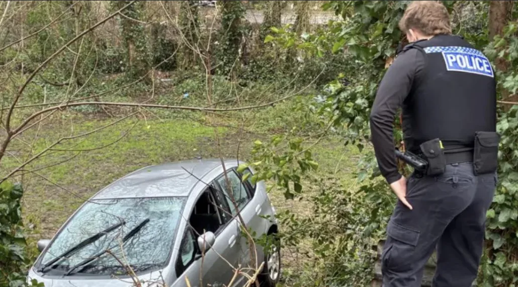 Man Arrested After Car Rams Police in Southampton