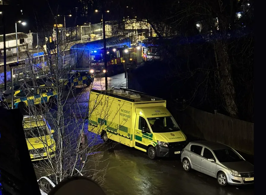 Young Woman Dies After Jumping in Front of Train â€“ Greenwich Line Chaos Strands Commuters
