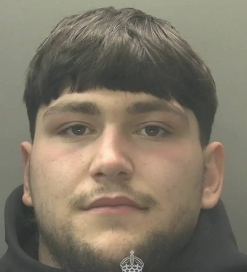 Cardiff Dealer Jailed 4 Years After Zombie Knife and Â£5,000 Crack Bust