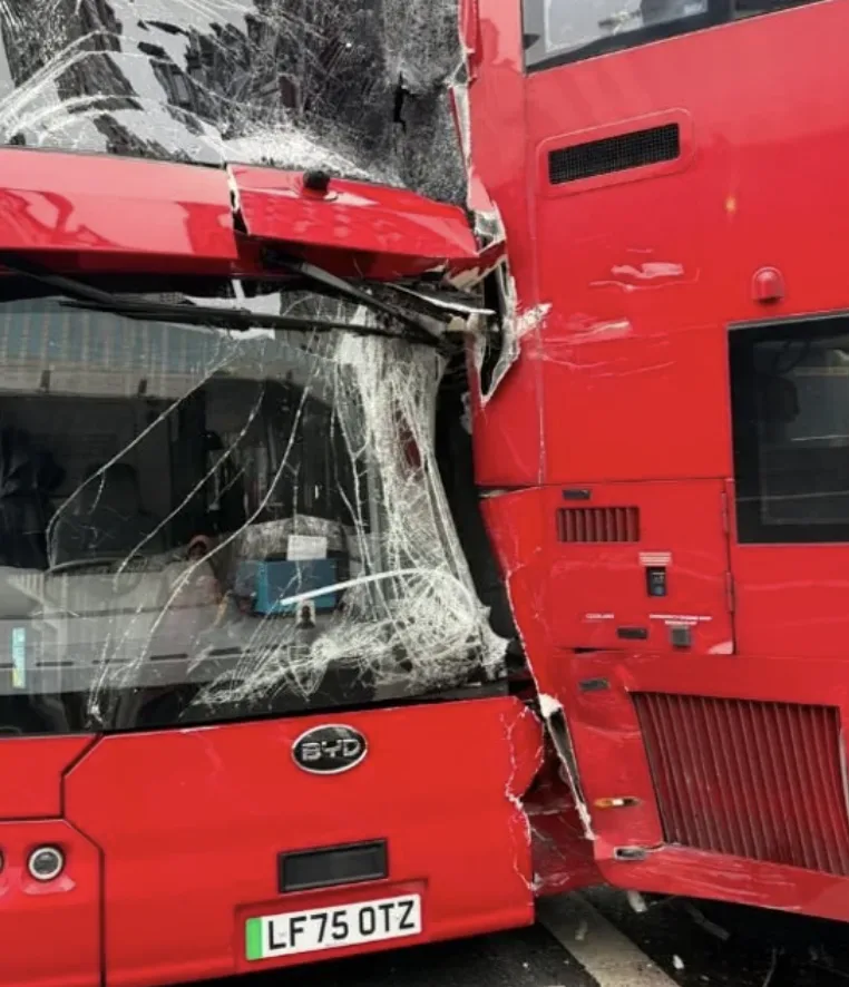 Bus Crash Chaos in Southwark: 35 Bus Smashes Into Southwark Playhouse, Six Injured on Newington Causeway