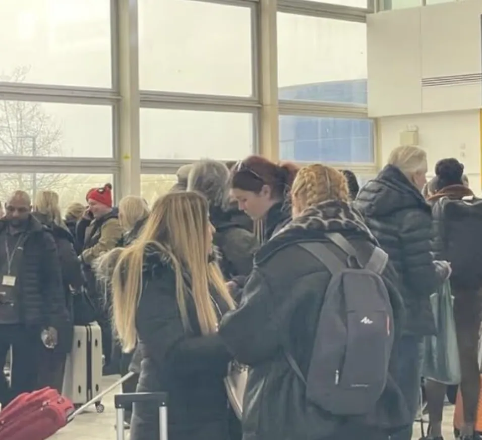 Man Arrested at Gatwick After Fake Gun Panic on Brighton-Bound Train