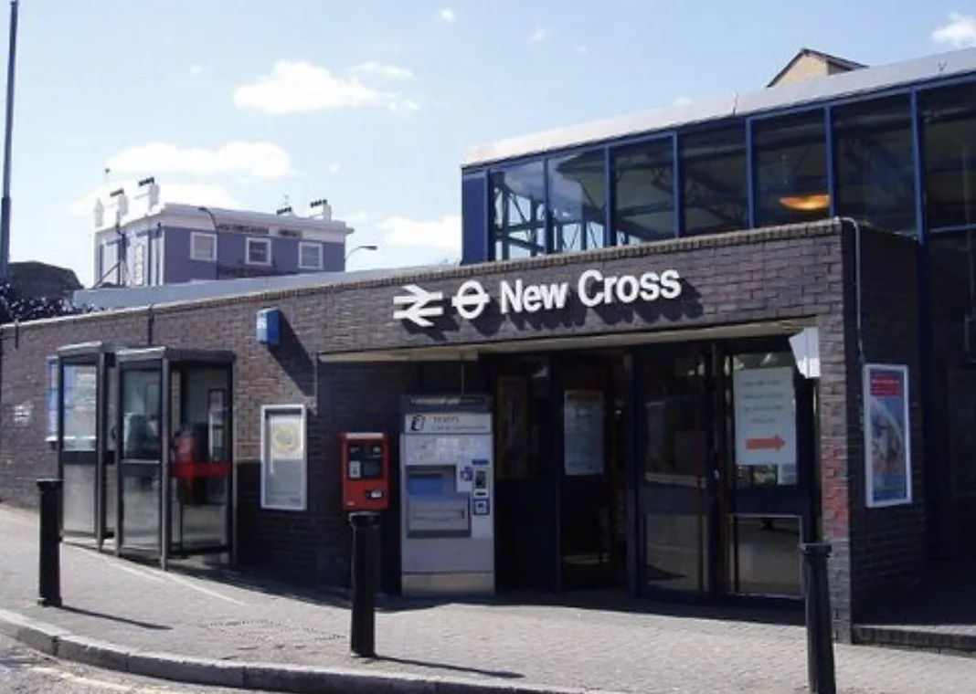 South London Train Fault Triggers Chaos: Free Bus Travel Offered Amid Delays and Cancellations