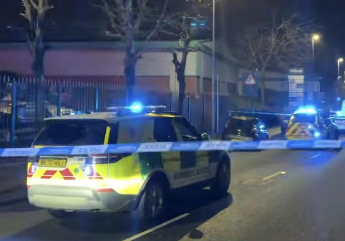 Teen Dies in Smethwick Mosque Stabbing, Police Hunt Attackersâ€”Not Treated as Hate Crime