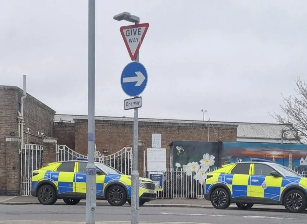 Schools Close Early as Police Brace for Violent ‘School Wars’ TikTok Trend
