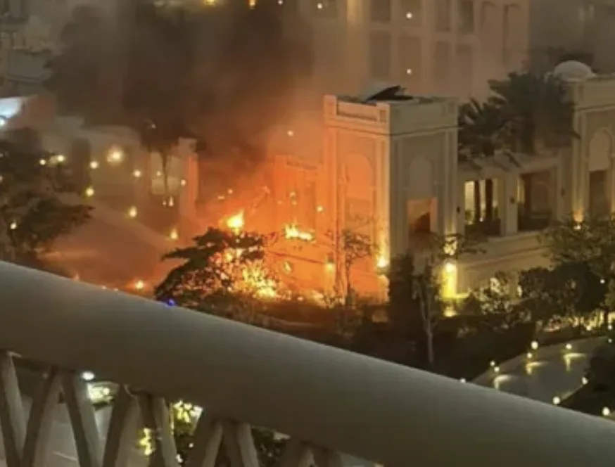 Fire Erupts at Dubaiâ€™s Palm Jumeirah Building â€“ Four Injured as Blaze Quickly Controlled