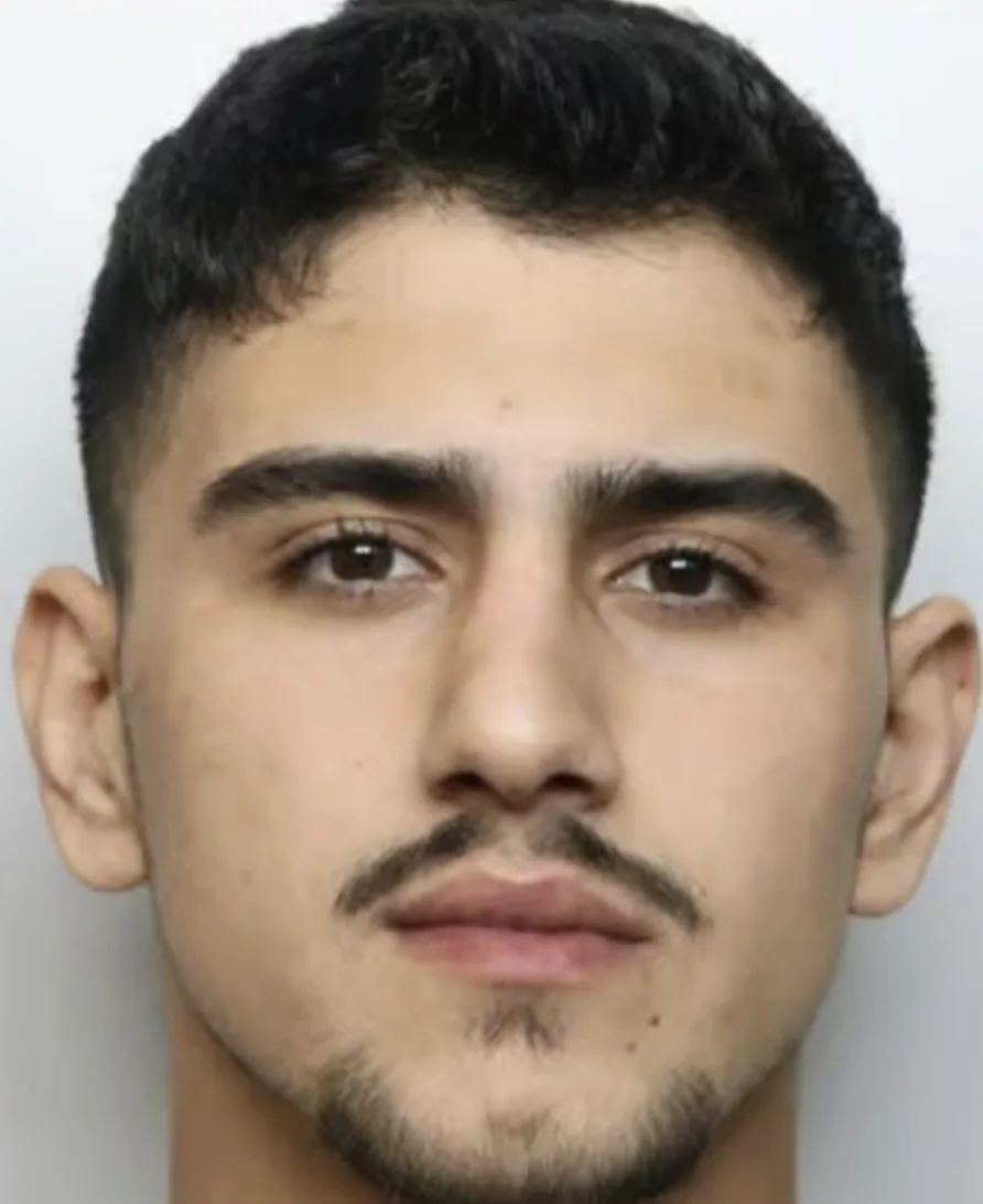 Leeds Bus Stalker Jailed for Grope and Kiss Attempt Near Victimâ€™s Home